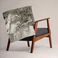 Load image into Gallery viewer, Blanket Buffalo in Motion Throw